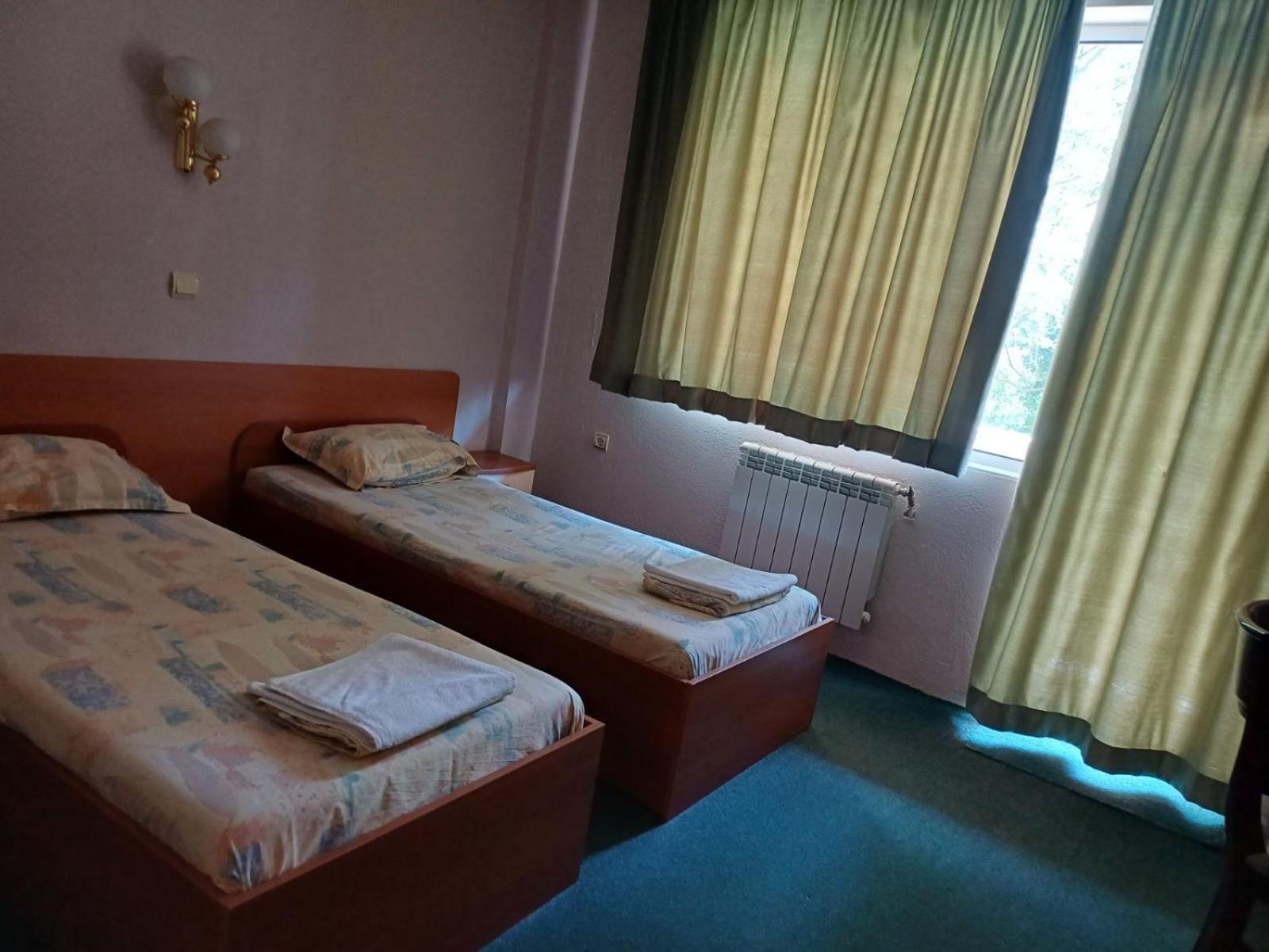 Hotel Интернационал Kulata Exterior foto